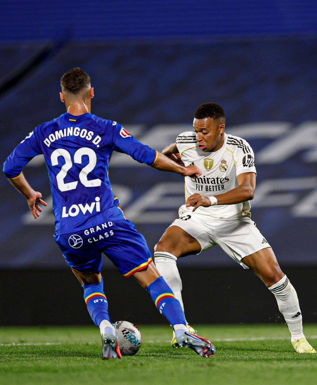 爱游戏官方入口-关于西甲倒计时，波尔图国际比赛日官宣签约，细节引发关注，压力陡增，资深球员宣示担当的信息